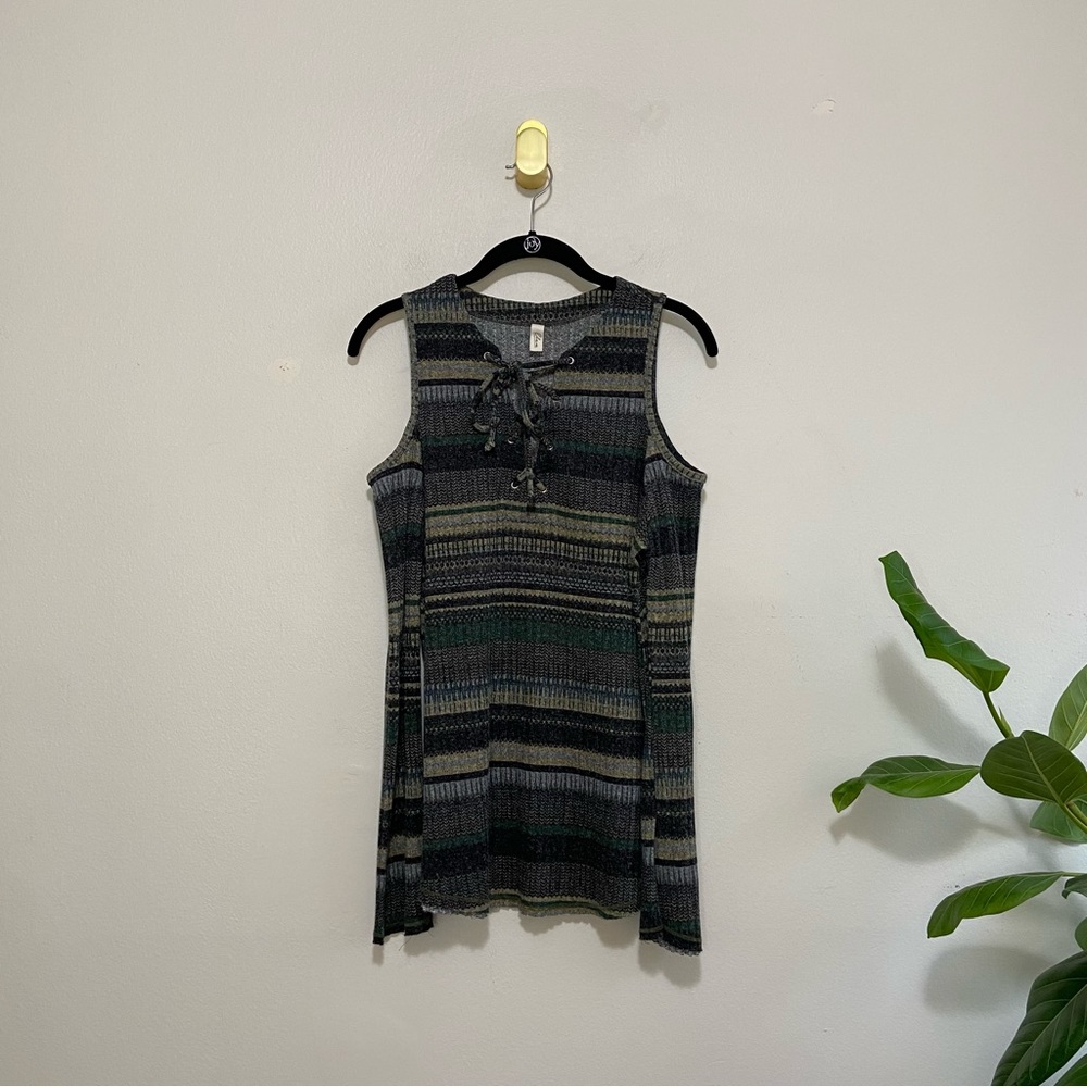 Elan Green Gray Striped Geometric Cold Shoulder Lace-Up Front Long Sleeve Top